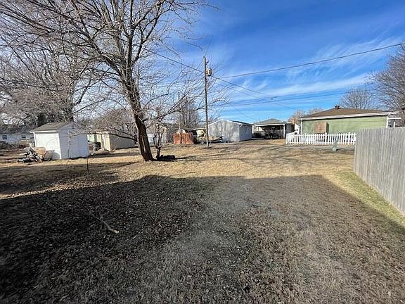 4th image of 2118 Avenue E