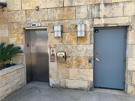 5th image of 3016 Guadalupe St APT 317