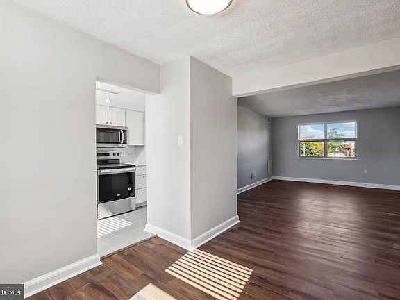 2nd image of 1112 Savannah St SE APT 31