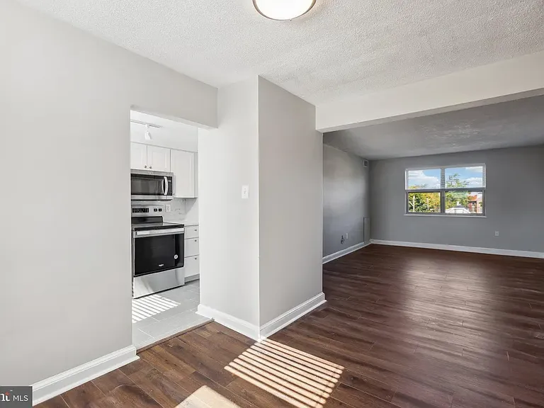 1112 Savannah St SE #31 — Photo 2