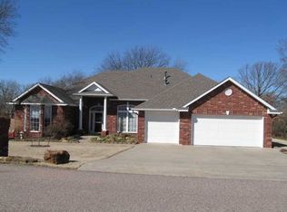 19472 Huntington Ct, Shawnee, OK 74801