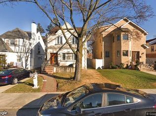 7652 174th St, Fresh Meadows, NY 11366