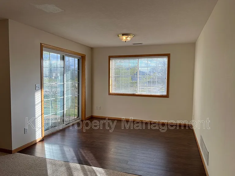 1725 S 50th St #192 — Photo 18