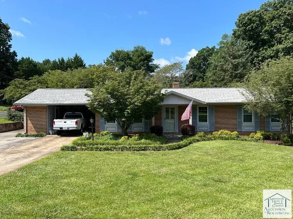 128 Sheffield Rd, Ridgeway, VA 24148