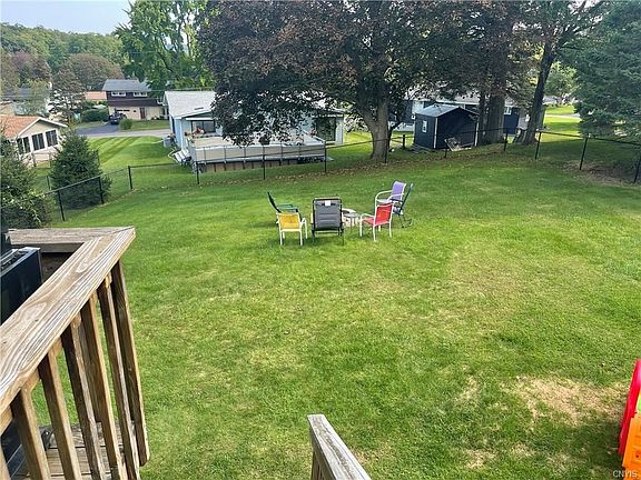 2nd image of 225 Wynnfield Dr