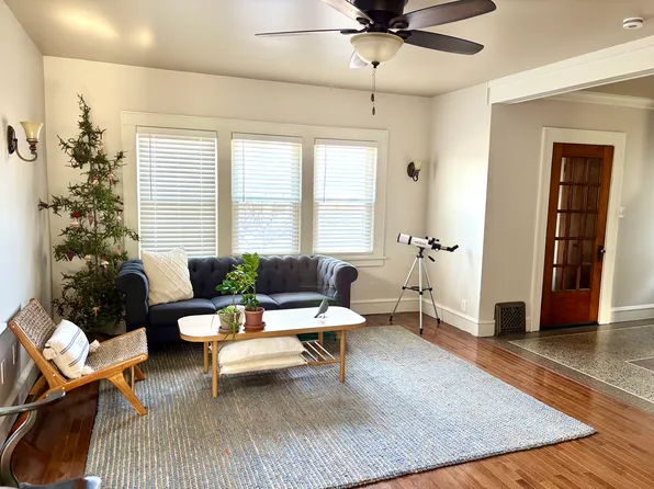 1211 W Michigan Ave, Jackson, MI 49202