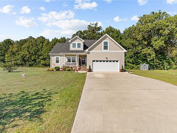 3rd image of 104 Smitty Ln