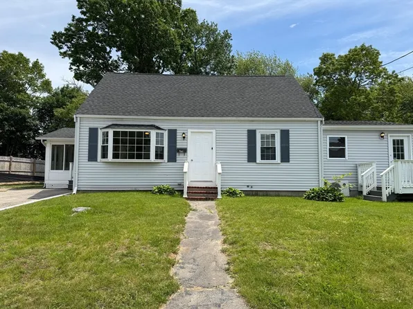 28 Freeman St, Avon, MA 02322