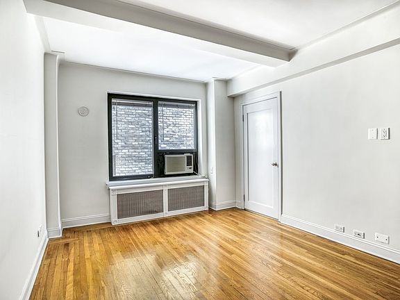 4th image of 227 E 57th St #6AB
