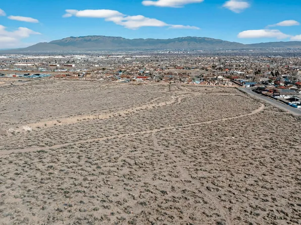 10350 Sunset Gardens Rd SW, Albuquerque, NM 87121