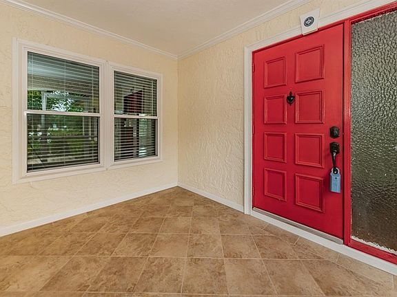 4th image of 2754 Byron Ct