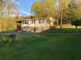 1646 Middle Rd, Stroudsburg, PA 18360