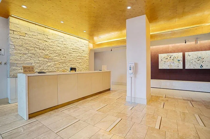 1 bed, 1.5 bath, 990 sqft, $3,500 — Photo 2