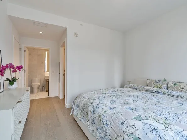 75 Park Lane South image 11 of 39