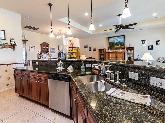 5th image of 5433 Hogan Ln