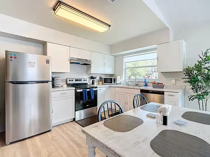 490 N Briarcreek Point — Photo 7