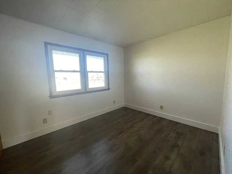 401-403 W Center St — Photo 7