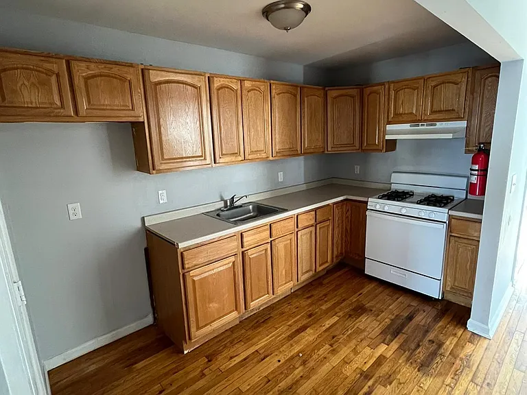45 Roseville Ave #1 — Photo 4