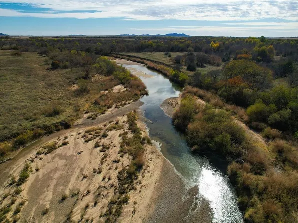 N 2140th Rd, Blair, OK 73526