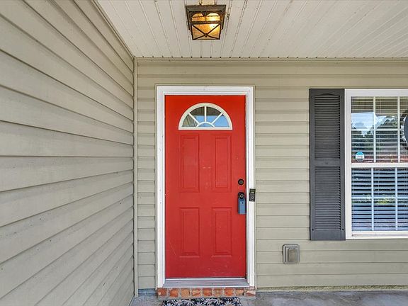 2nd image of 126 Sandalwood Dr