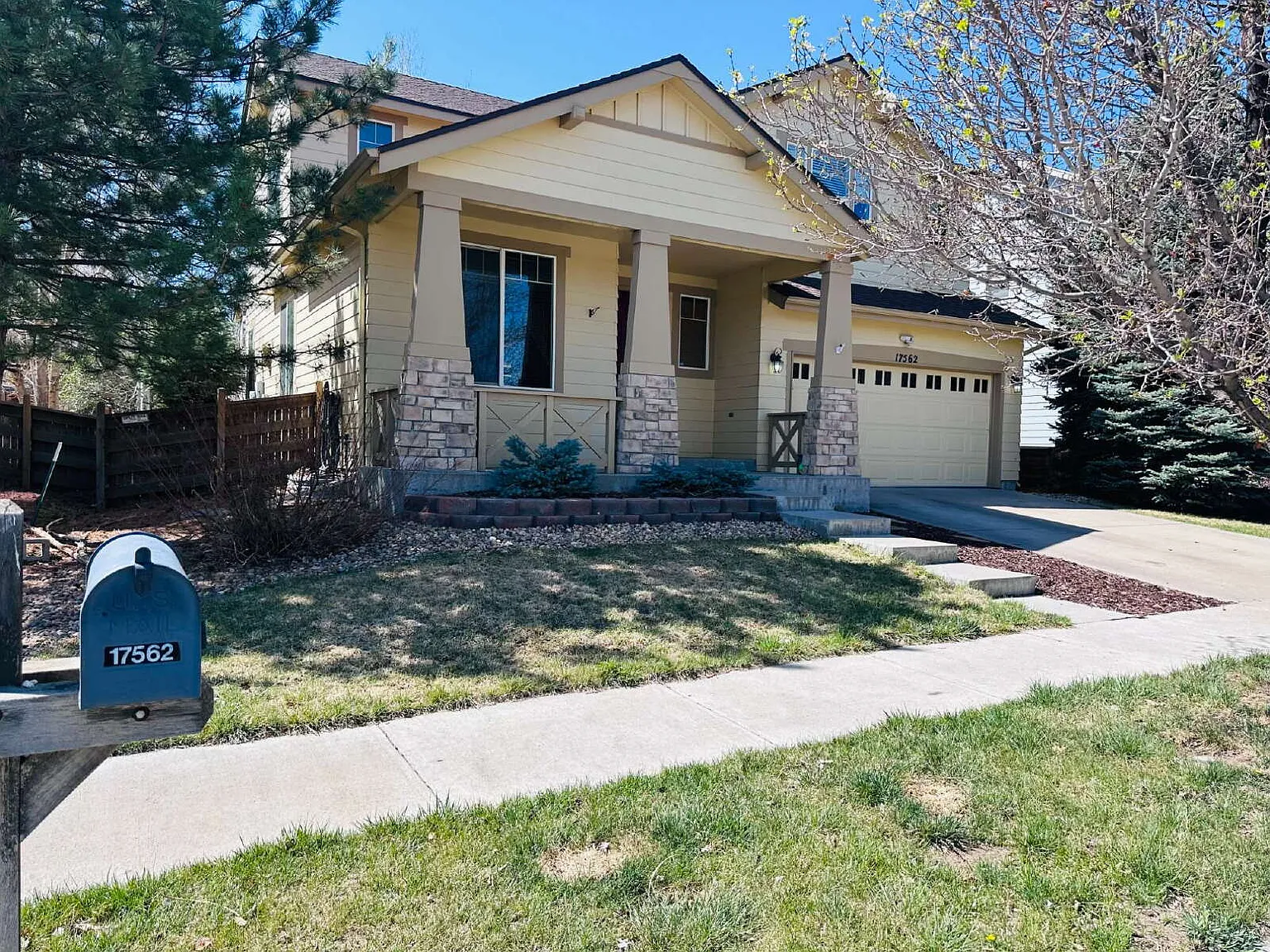 3 bed, 2.5 bath, 2144 sqft, $2,975 — Photo 3