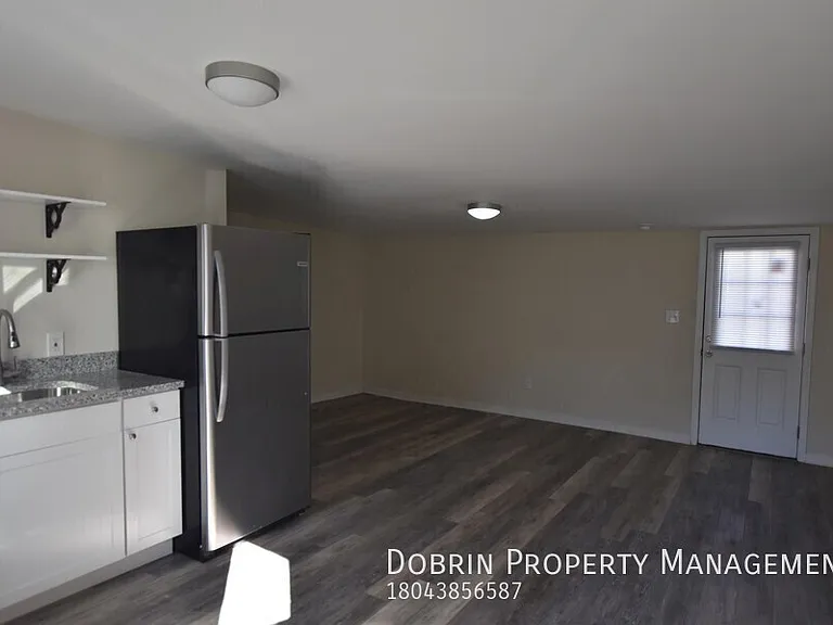 316 W Marshall St — Photo 15