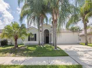 1776 Forest Creek Dr, Jacksonville, FL 32225