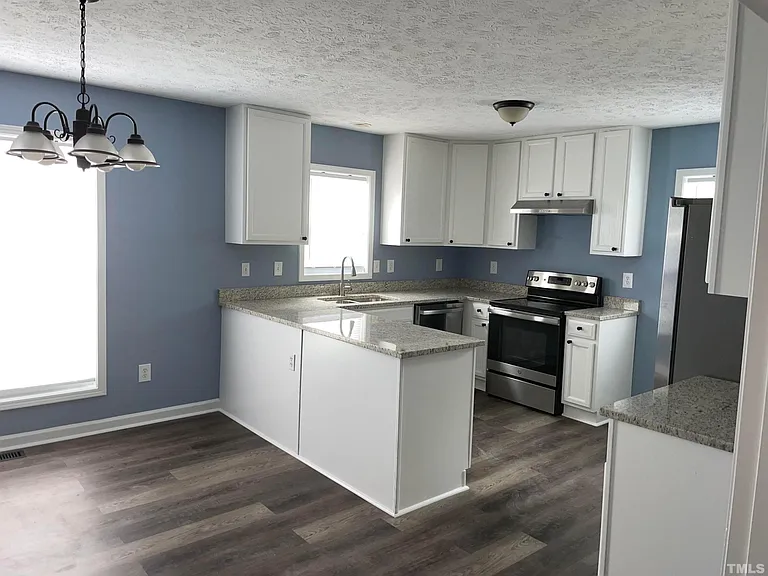 109 Ashe Ave — Photo 16