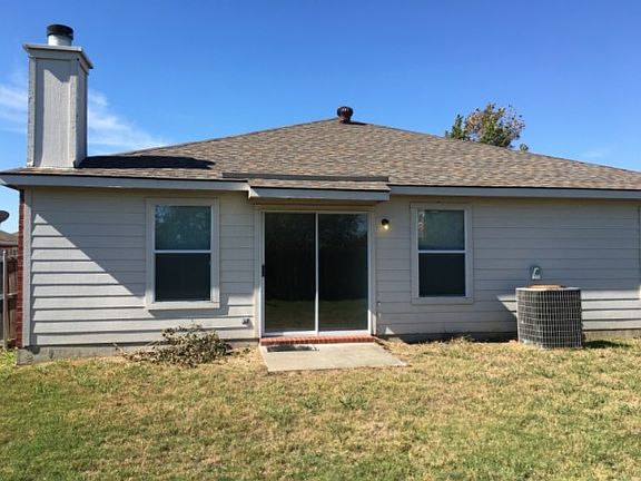 2nd image of 7021 Baybridge Dr