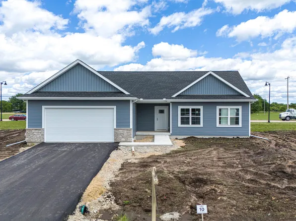1750 E Kyle Cir, Beloit, WI 53511