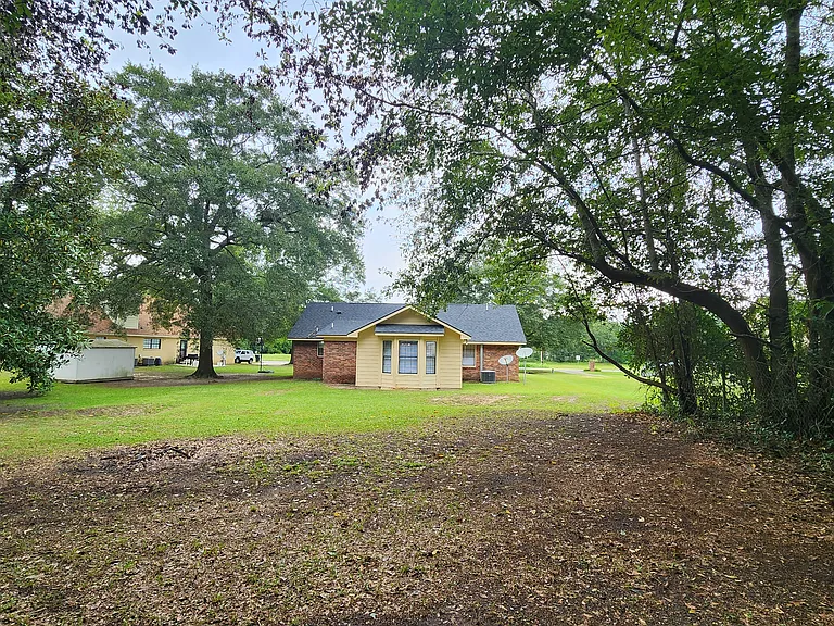 902 Phoebe Rd — Photo 11