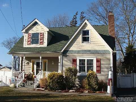 2nd image of 37 Adams St W