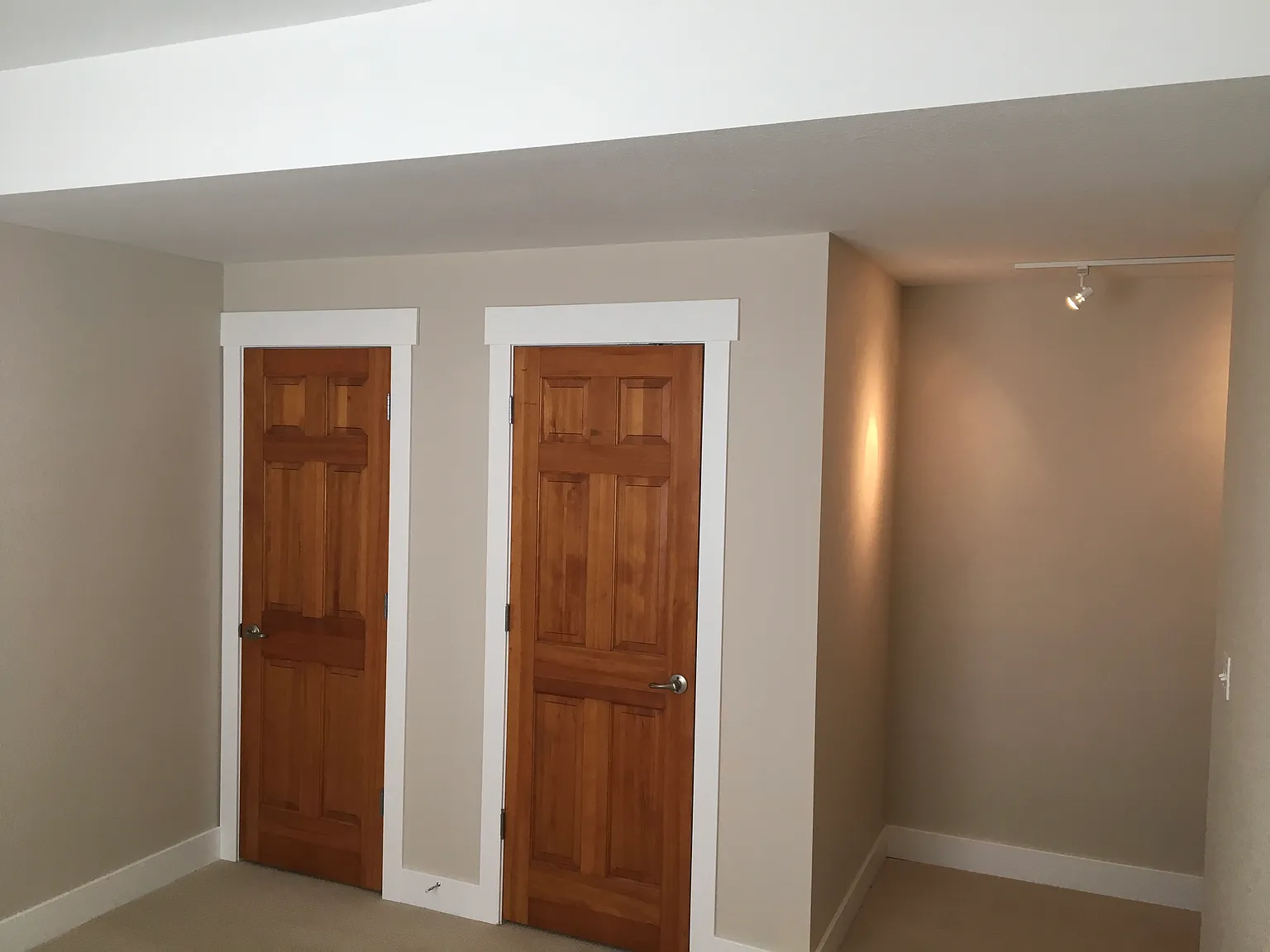 912 Kimbark Street — Photo 4