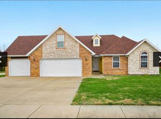 2977 W Lasalle St, Springfield, MO 65807