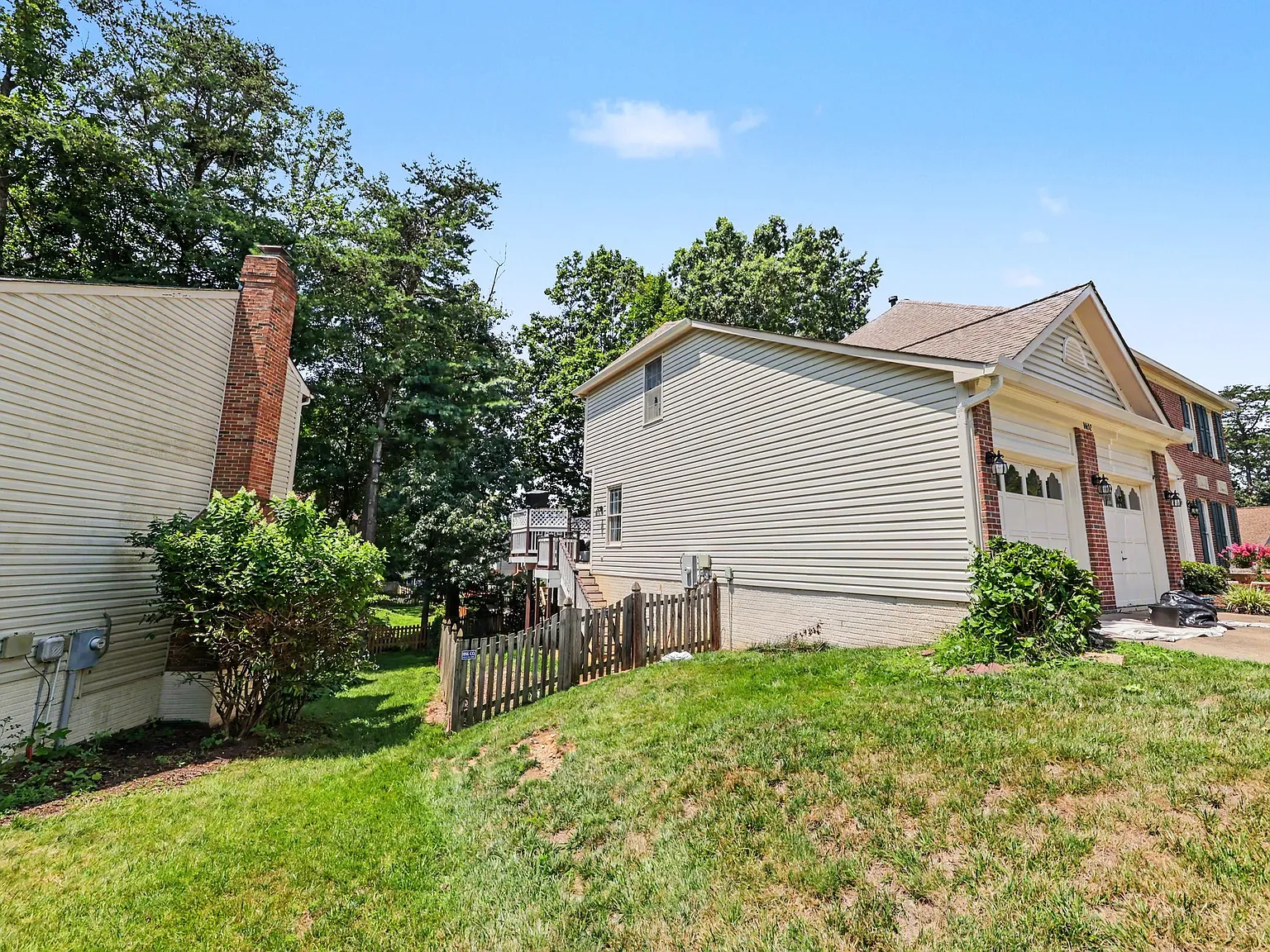 4 bed, 3920 sqft, $4,295 — Photo 3