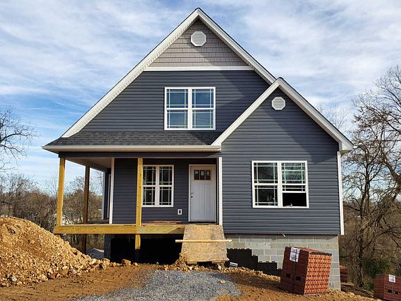 2nd image of 323 Union St