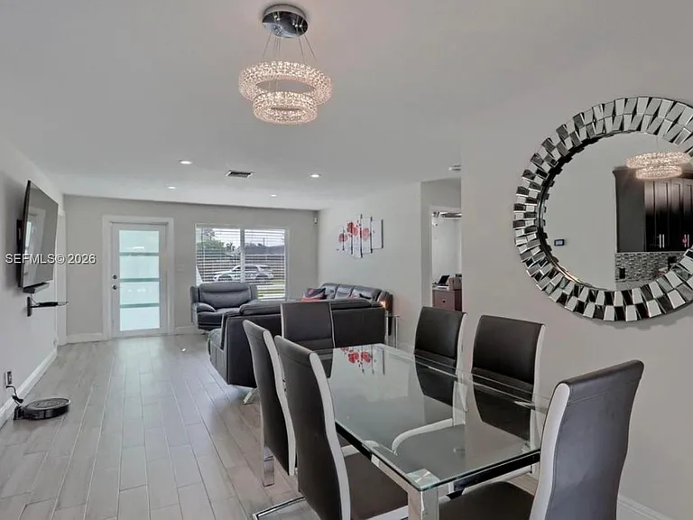 876 Gardenia Dr — Photo 14