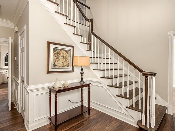 3rd image of 3635 Milton Park Dr
