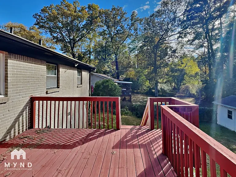 6220 Leslie Dr — Photo 20