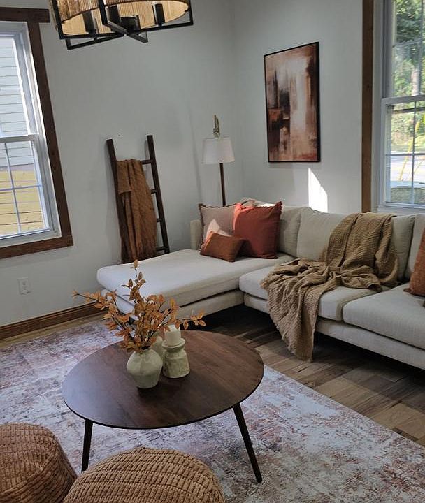 2nd image of 6202 Smith Ave