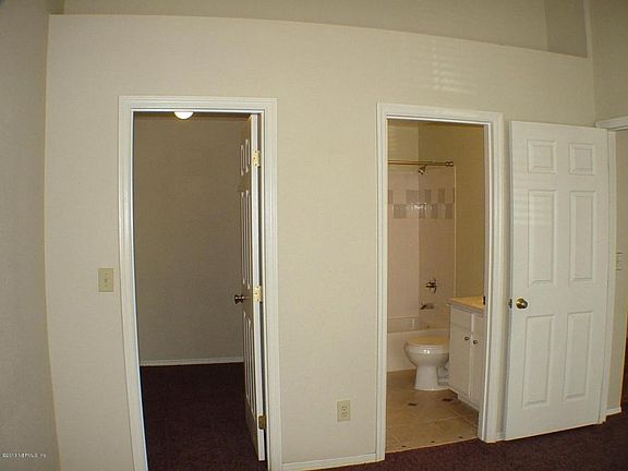2nd bdrm- bath & large walk in closet