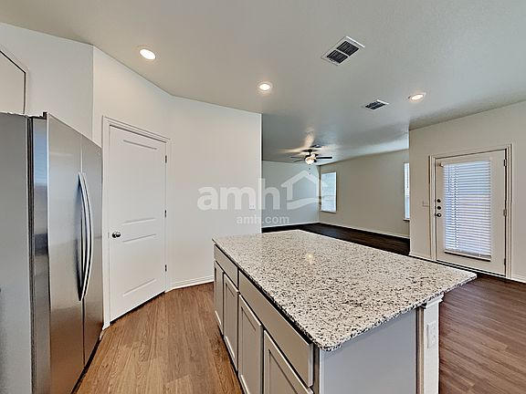 3rd image of 2725 Lillybrook Ln