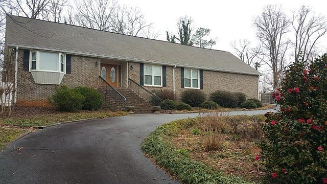 1st image of 5643 Williamsburg Dr