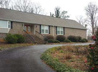 5643 Williamsburg Dr, Norcross, GA 30093