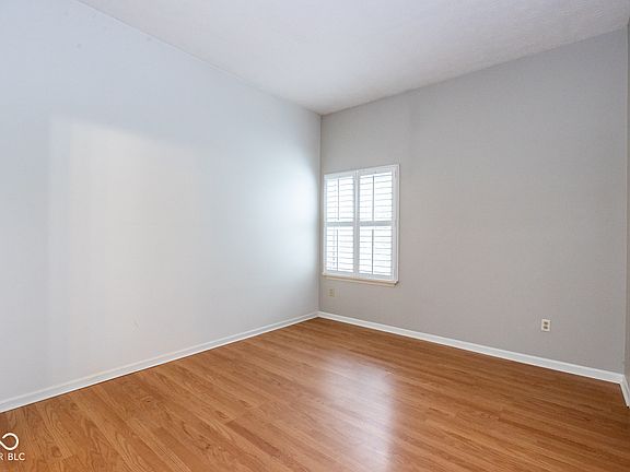5th image of 9029 Crook Dr N