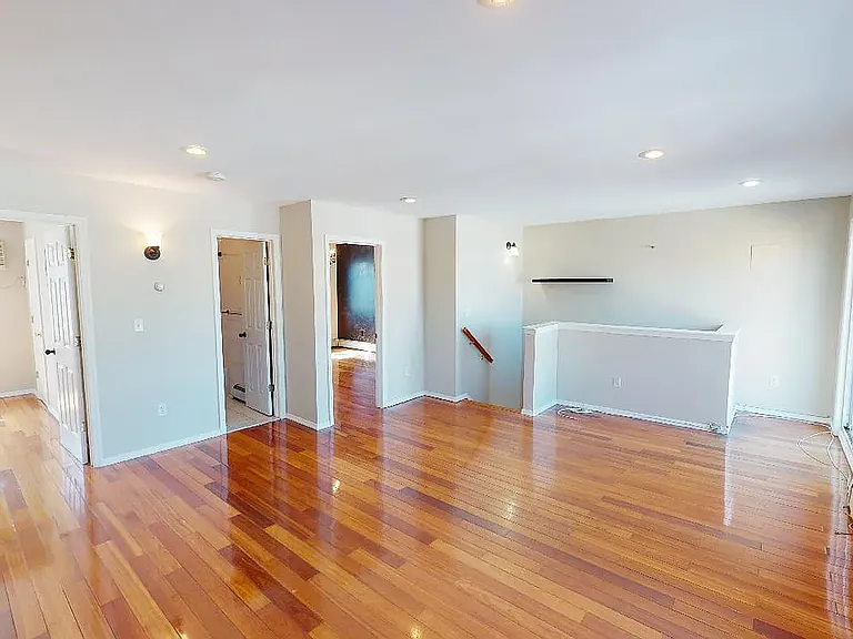 9712 95th Ave #3 — Photo 7