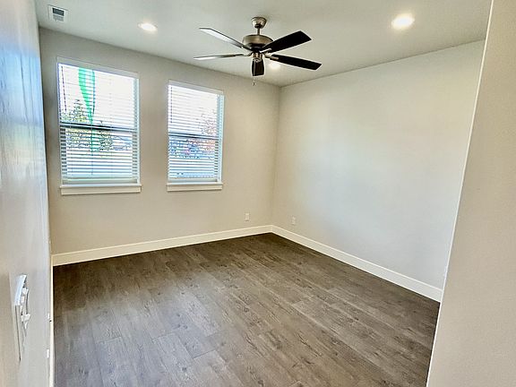 4th image of 61505 White Tail St #2