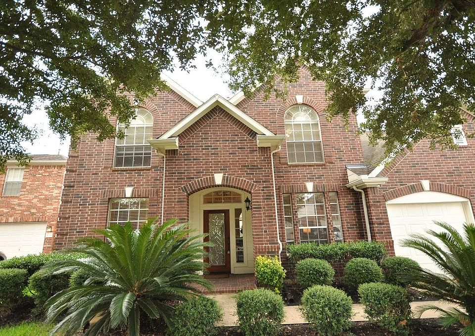1st image of 17207 Woodland Creek Ln