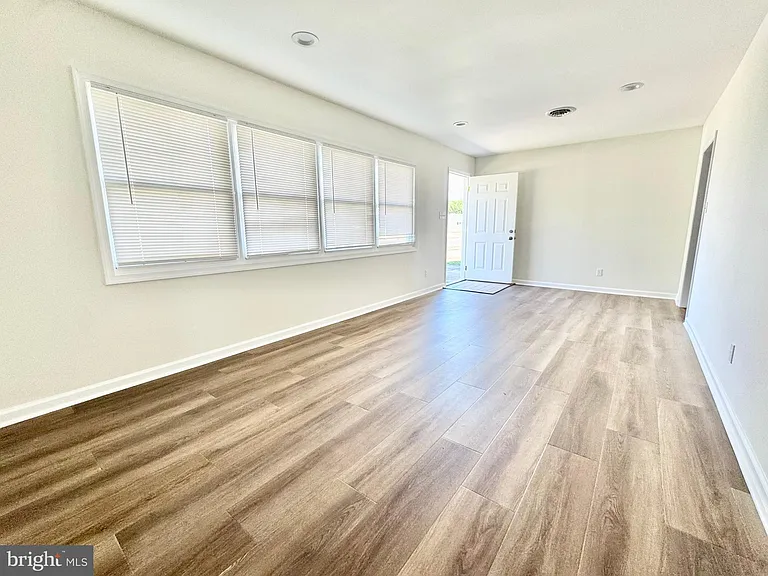 69 McDaniel Dr — Photo 7