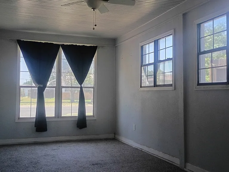 312 McKnight Dr — Photo 11